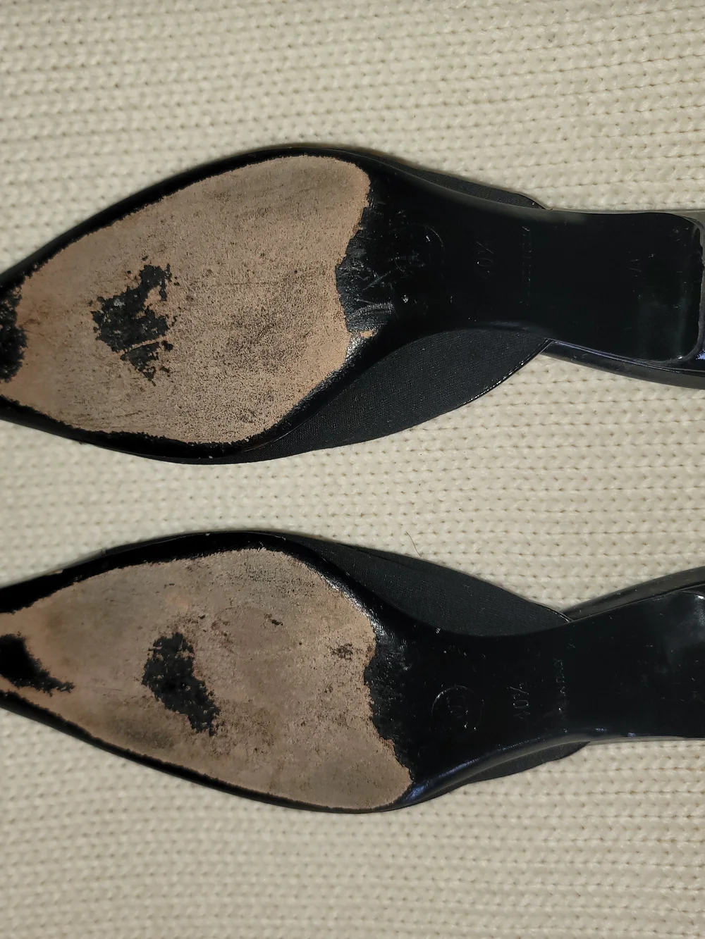 CHANEL Black Pointed-Toe Mules